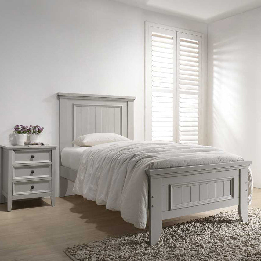 Mila panelled bed